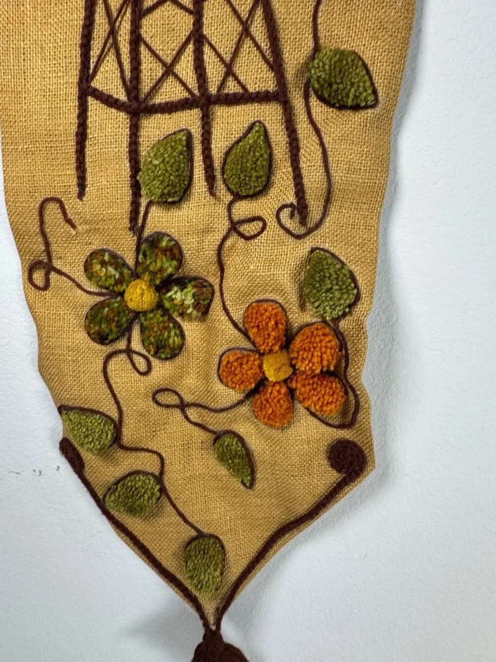 Handcrafted Burlap Yarn Wall Hanging w Windmill Floral Design 1970s Vintage